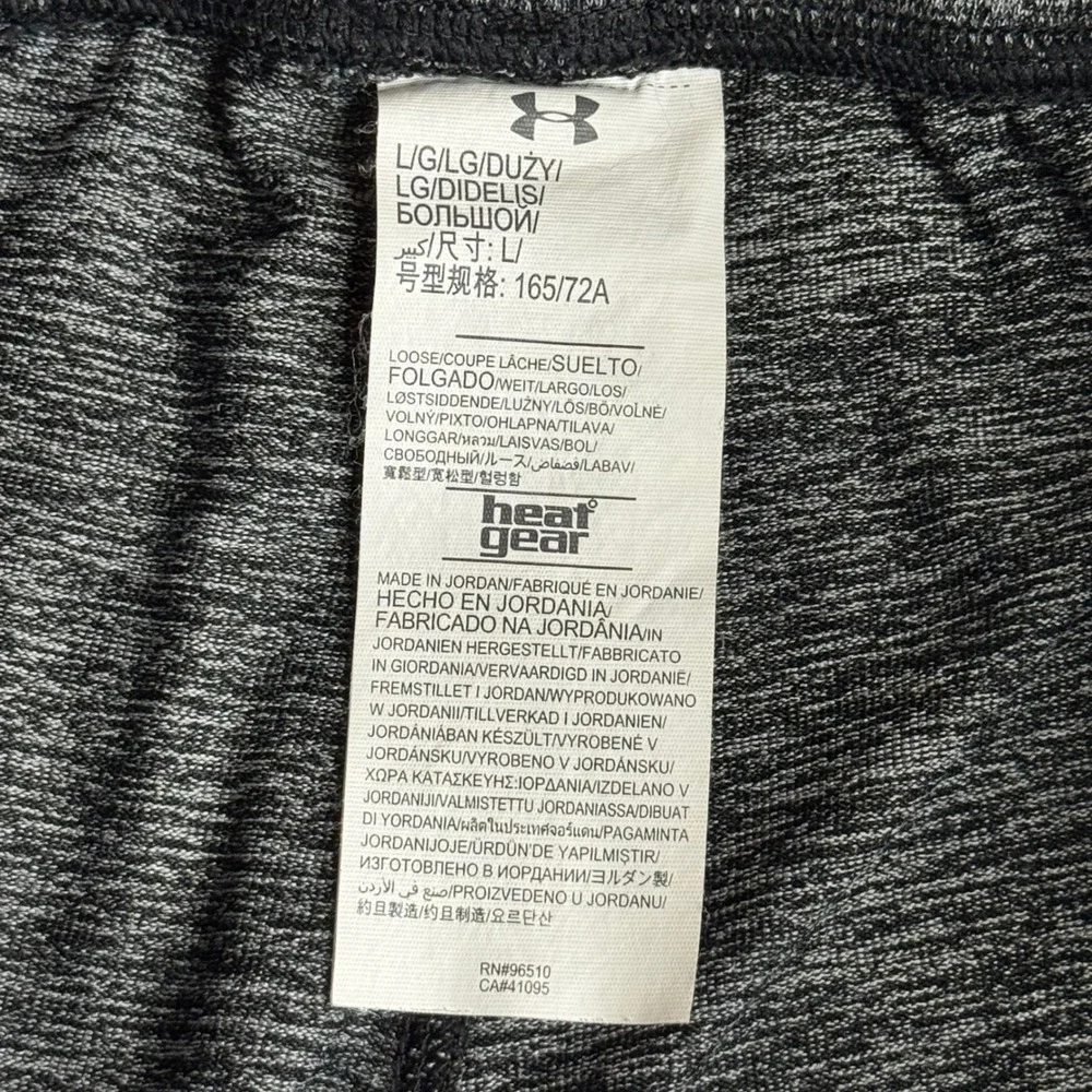 Under Armour Mens HeatGear Loose Fit Cropped Joggers Gray Heather Large